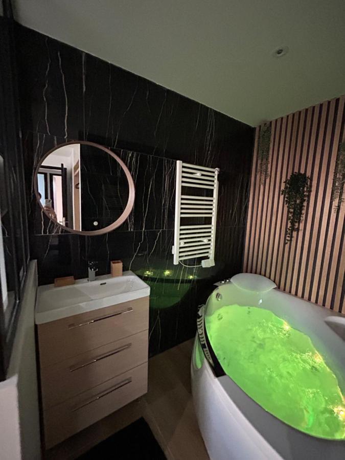 비트롤레즈 T4 Jolie Vue Avec Jaccuzzi 아파트 외부 사진